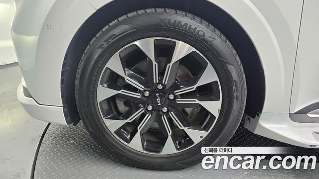 Kia Carnival 4-го поколения Gasoline 9-Seater Hi-Limousine Signature - фото 4