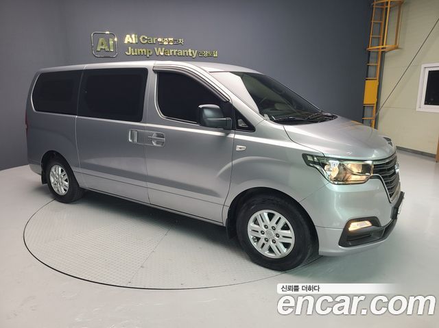Hyundai Starex Новый Van 5-Seater Modern - фото 1