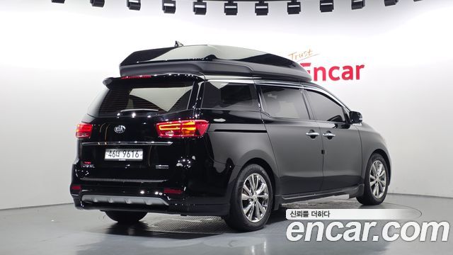 Kia Carnival Новый 9-Seater Hi-Limousine Noblesse Special - фото 1