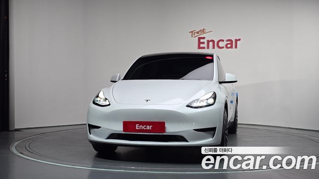 Tesla Model Y RWD - фото 2