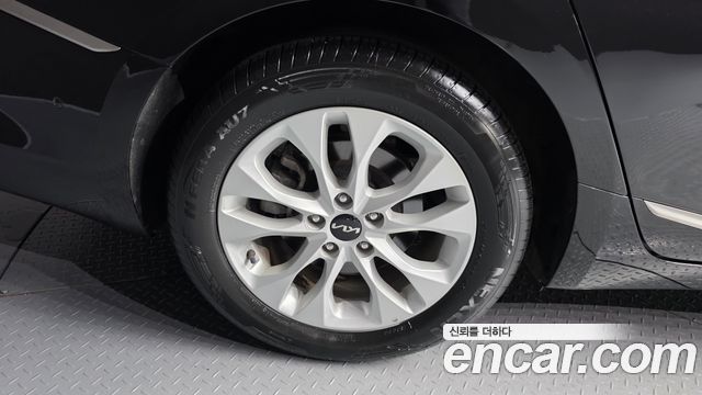 Kia K8 2.5 Gasoline 2WD Noblesse - фото 4