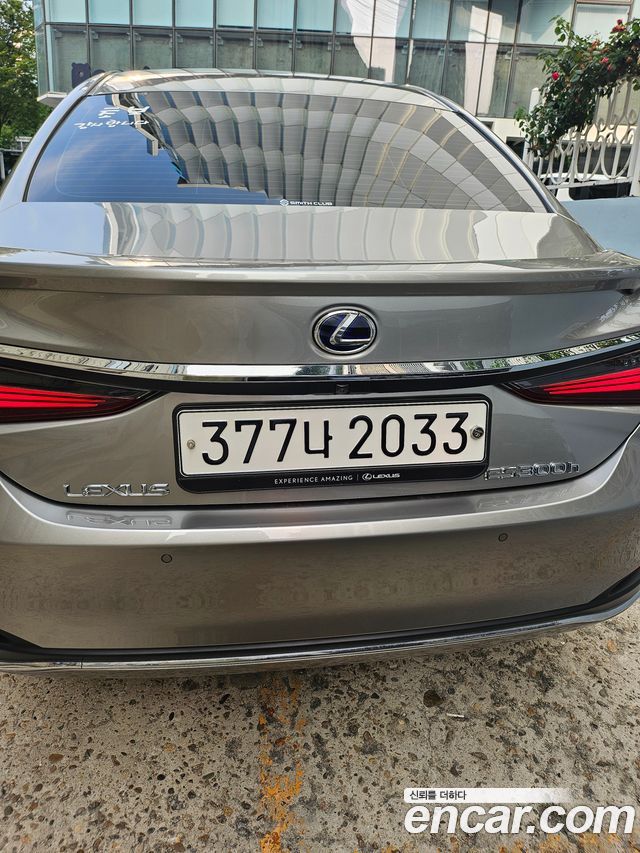 Lexus ES 7-го поколения Executive - фото 3