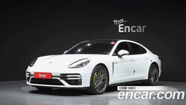 Porsche Panamera 2.9 AWD E-Hybrid Platinum Edition - фото 0