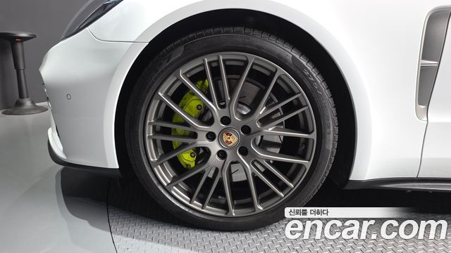 Porsche Panamera 2.9 AWD E-Hybrid Platinum Edition - фото 4