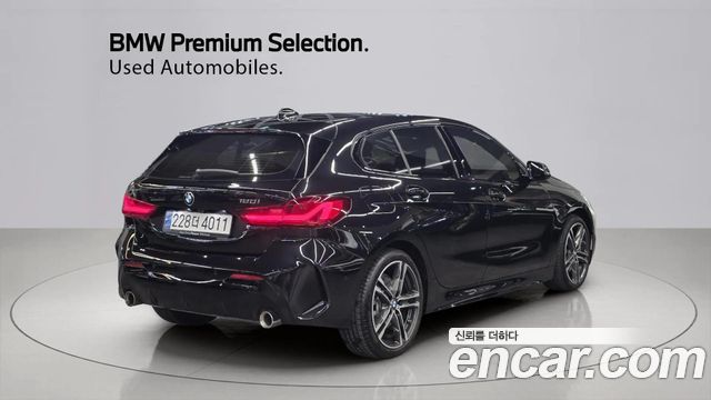 BMW 1-Series F40 120i M Sports - фото 1