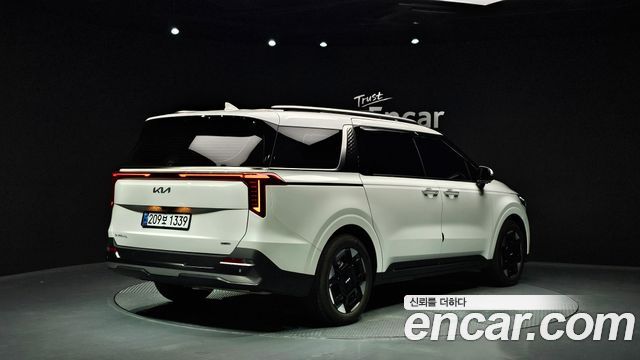 Kia Carnival Новый 4-го поколения HEV 9seater Signature - фото 0