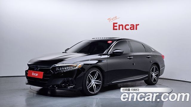 Honda Accord 10-го поколения 2.0 Hybrid Touring - фото 0