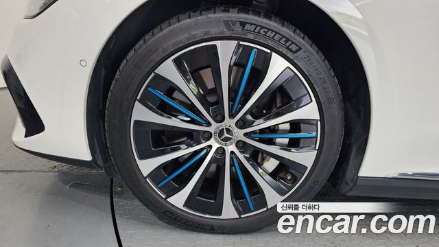 Mercedes-Benz EQE V295 EQE350+ - фото 4