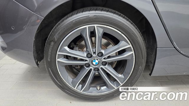 BMW 1-Series F40 118d Sport - фото 4
