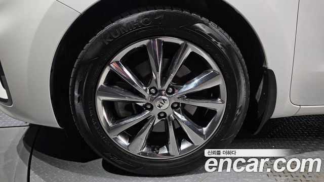 Kia Carnival Новый 9-Seater Prstige - фото 4