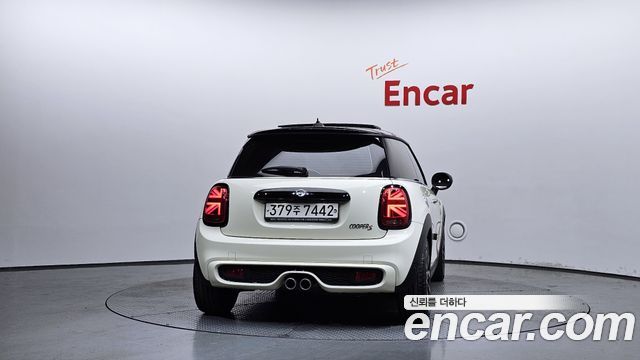 Mini Cooper HIGH 3rd - фото 3