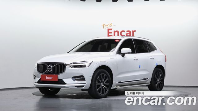 Volvo XC60 2-го поколения T8 Inscription - фото 0