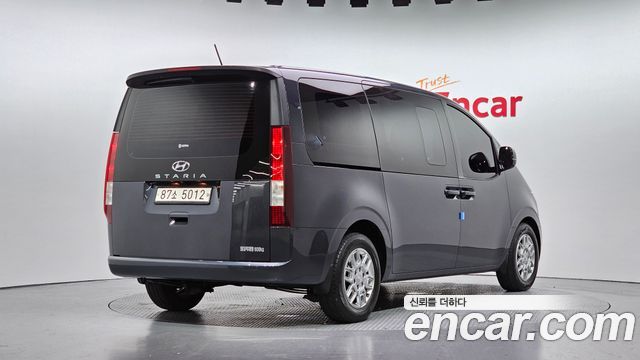 Hyundai Staria Cargo 5-Seater Modern - фото 1