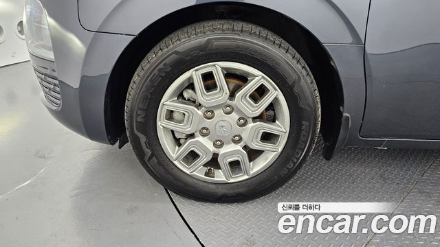 Hyundai Staria Cargo 5-Seater Modern - фото 4