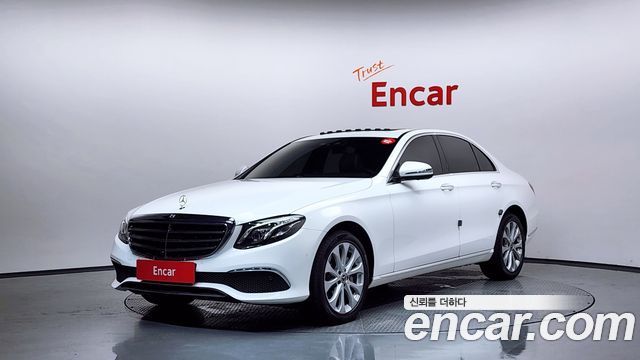 Mercedes-Benz E-Class W213 E300 4MATIC Exclusive - фото 0