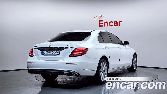 Mercedes-Benz E-Class W213 E300 4MATIC Exclusive - фото 1