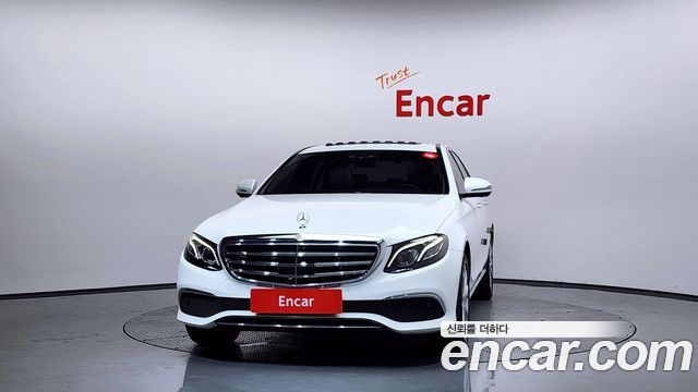 Mercedes-Benz E-Class W213 E300 4MATIC Exclusive - фото 2