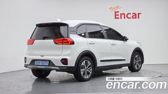 Kia Niro Earth - фото 1