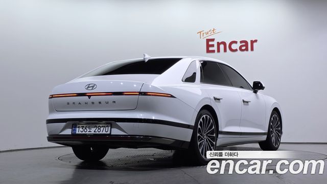 Hyundai Grandeur GN7 2,5 Gasoline 2WD Calligraphy - фото 1