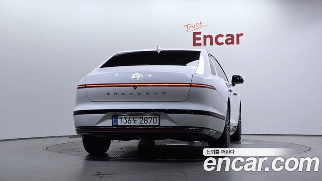 Hyundai Grandeur GN7 2,5 Gasoline 2WD Calligraphy - фото 3