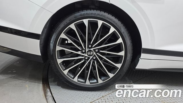 Hyundai Grandeur GN7 2,5 Gasoline 2WD Calligraphy - фото 4