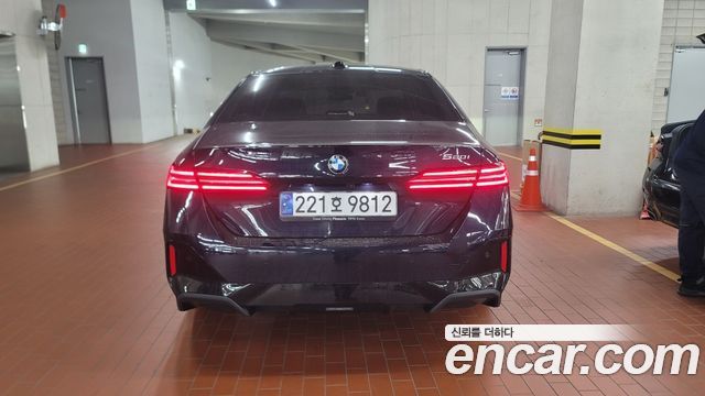 BMW 5-Series G60 520i M Sport - фото 3