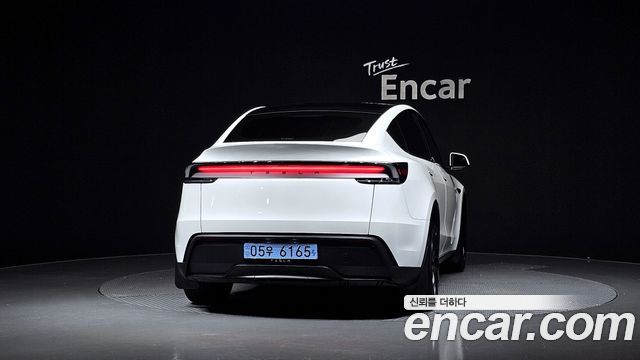Tesla Model Y RWD - фото 3