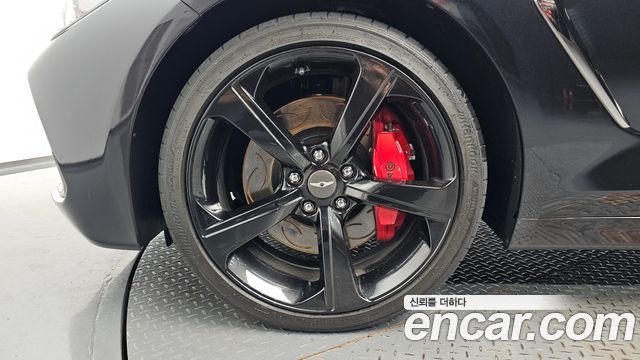 Genesis G70 3.3T Sport Elite - фото 3