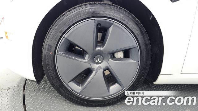 Tesla Model 3 Long Range AWD - фото 4