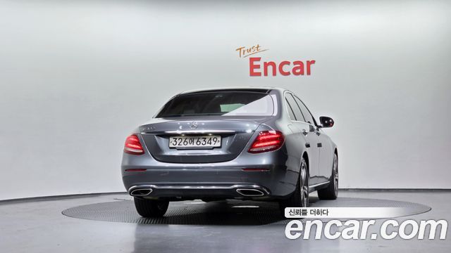 Mercedes-Benz E-Class W213 E300 Avantgarde - фото 3