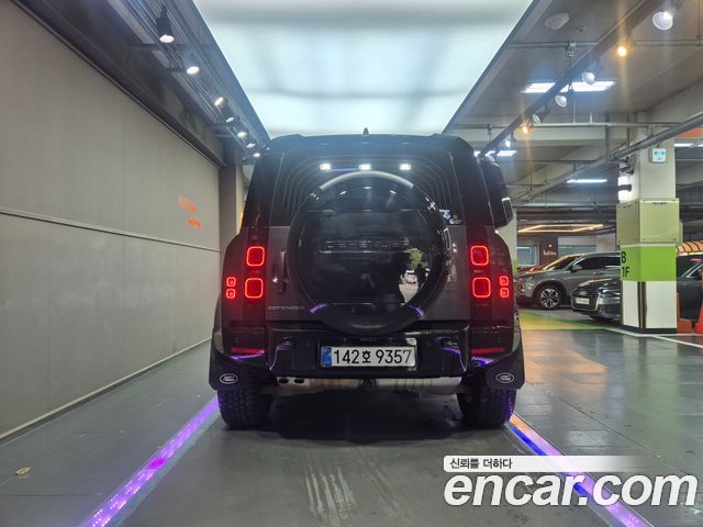 Land Rover Defender L663 110 D250 X-Dynamic SE - фото 3