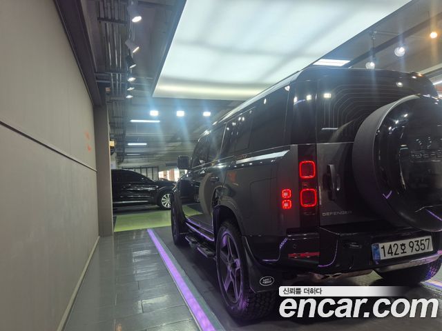 Land Rover Defender L663 110 D250 X-Dynamic SE - фото 4