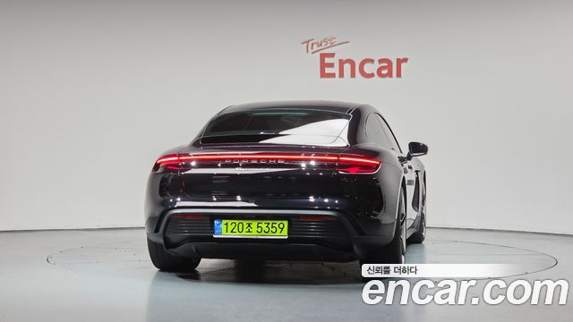 Porsche Taycan 4S - фото 2
