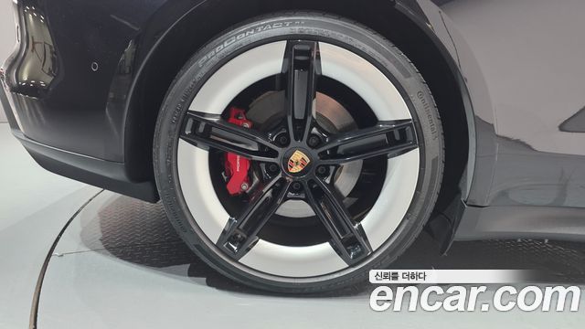 Porsche Taycan 4S - фото 3