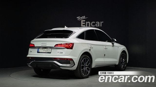 Audi Q5 FY 45 TFSI Quattro Premium Sportback - фото 1
