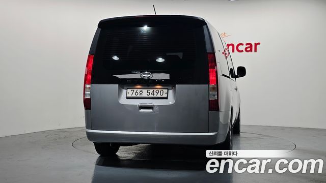 Hyundai Staria Tourer 11-Seater Modern - фото 3