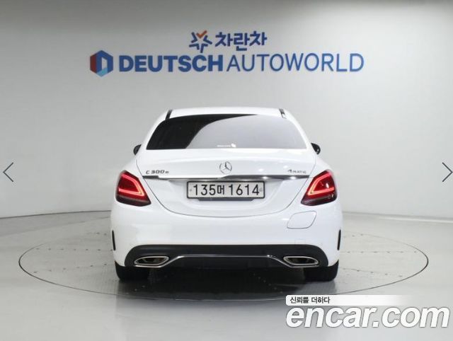 Mercedes-Benz C-Class W205 C300e 4MATIC AMG Line - фото 3
