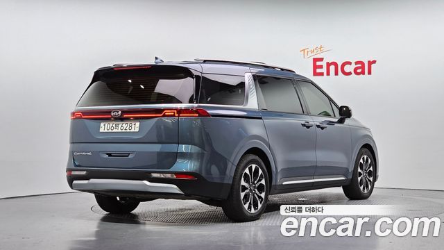 Kia Carnival 4-го поколения 9-Seater Signature - фото 1