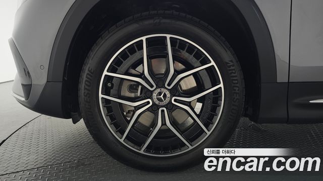 Mercedes-Benz EQB X243 EQB300 4MATIC AMG Line - фото 3