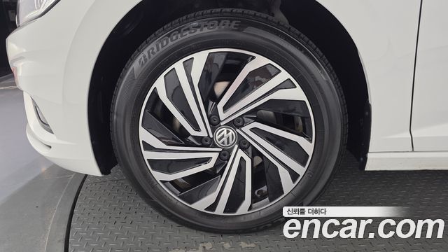 Volkswagen Jetta 7-го поколения 1.4 TSI Prestige - фото 4