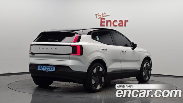 Volvo EX30 Ultra - фото 0