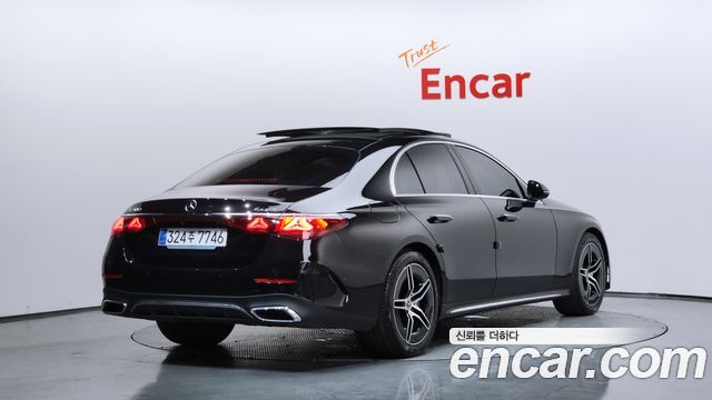 Mercedes-Benz E-Class W214 E300 4MATIC AMG Line - фото 1