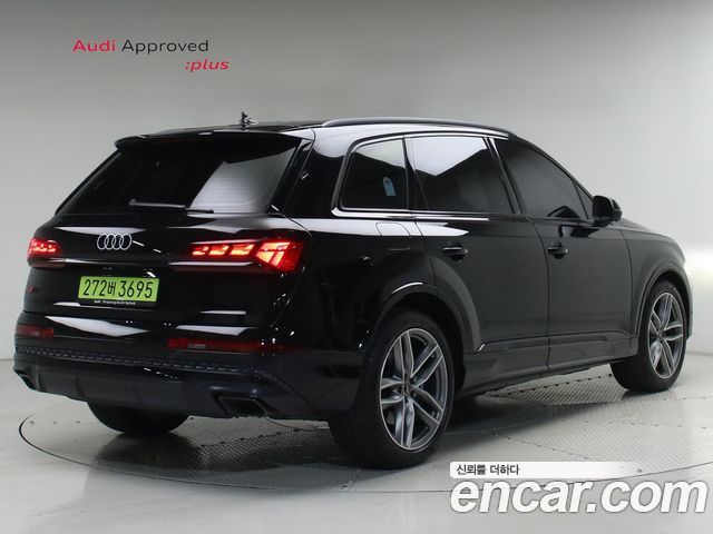 Audi Q7 55 TFSI Quattro Premium - фото 1