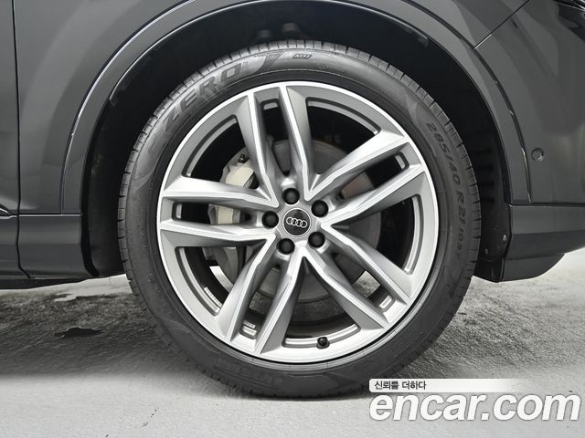 Audi Q7 55 TFSI Quattro Premium - фото 4