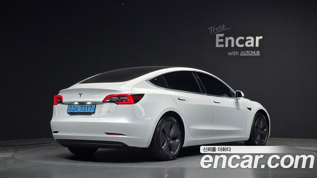 Tesla Model 3 Long Range AWD - фото 0