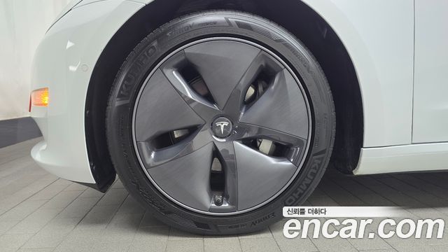 Tesla Model 3 Long Range AWD - фото 3
