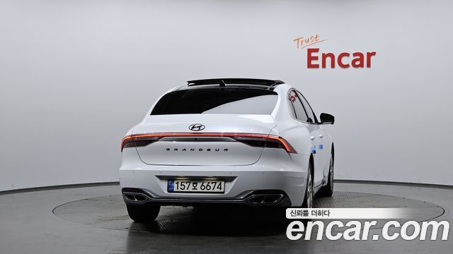 Hyundai Grandeur Новый IG, гибрид Calligraphy - фото 2