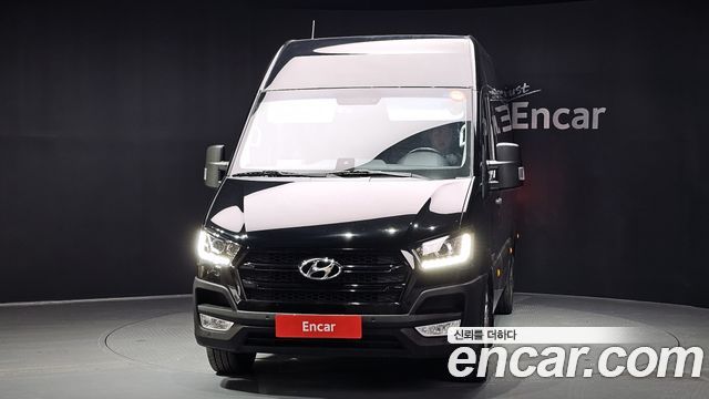 Hyundai Solati 15-seater Luxury - фото 2