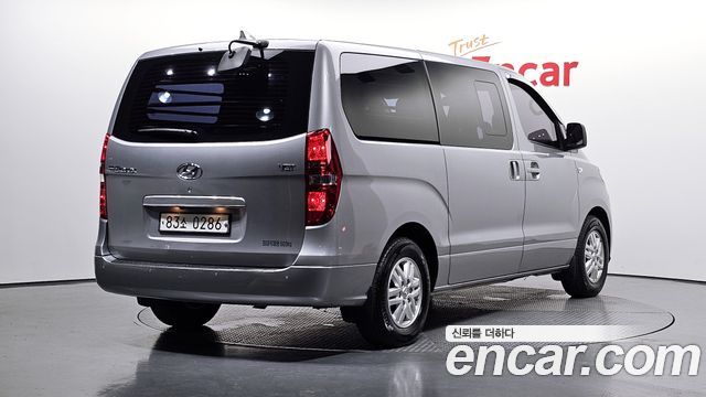 Hyundai Starex Новый Van 5-Seater Modern - фото 0