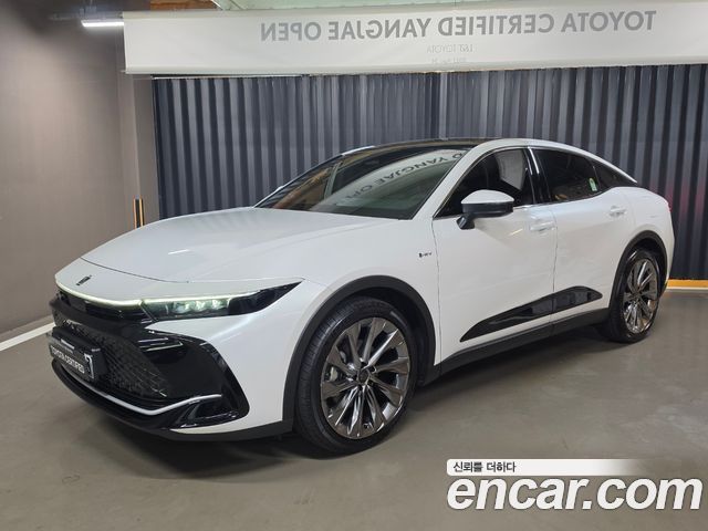Toyota Crown 2.5 4WD Hybrid - фото 0